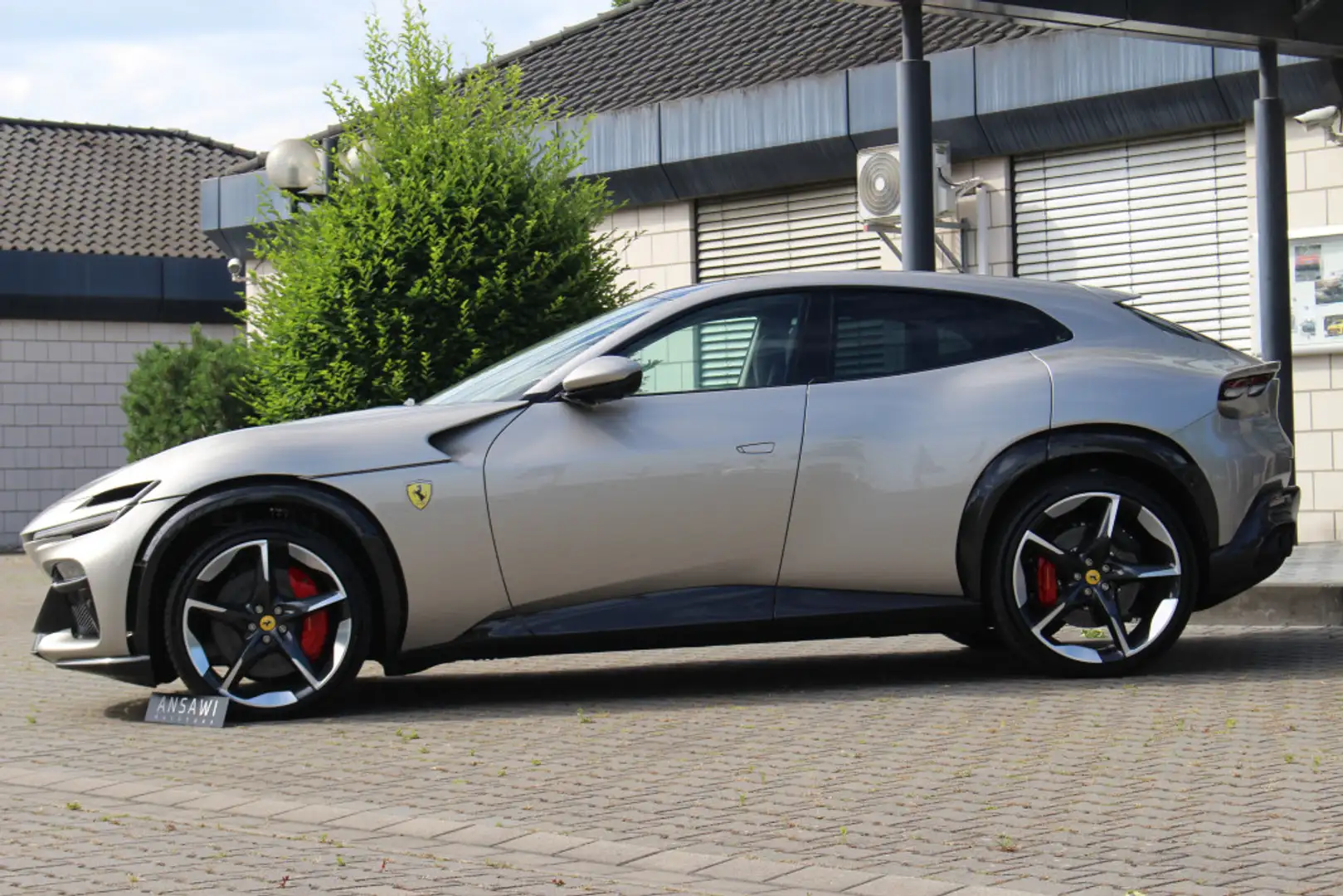 Ferrari Purosangue Carbon außen innen Pano 23 Zoll 2025 Beige - 2
