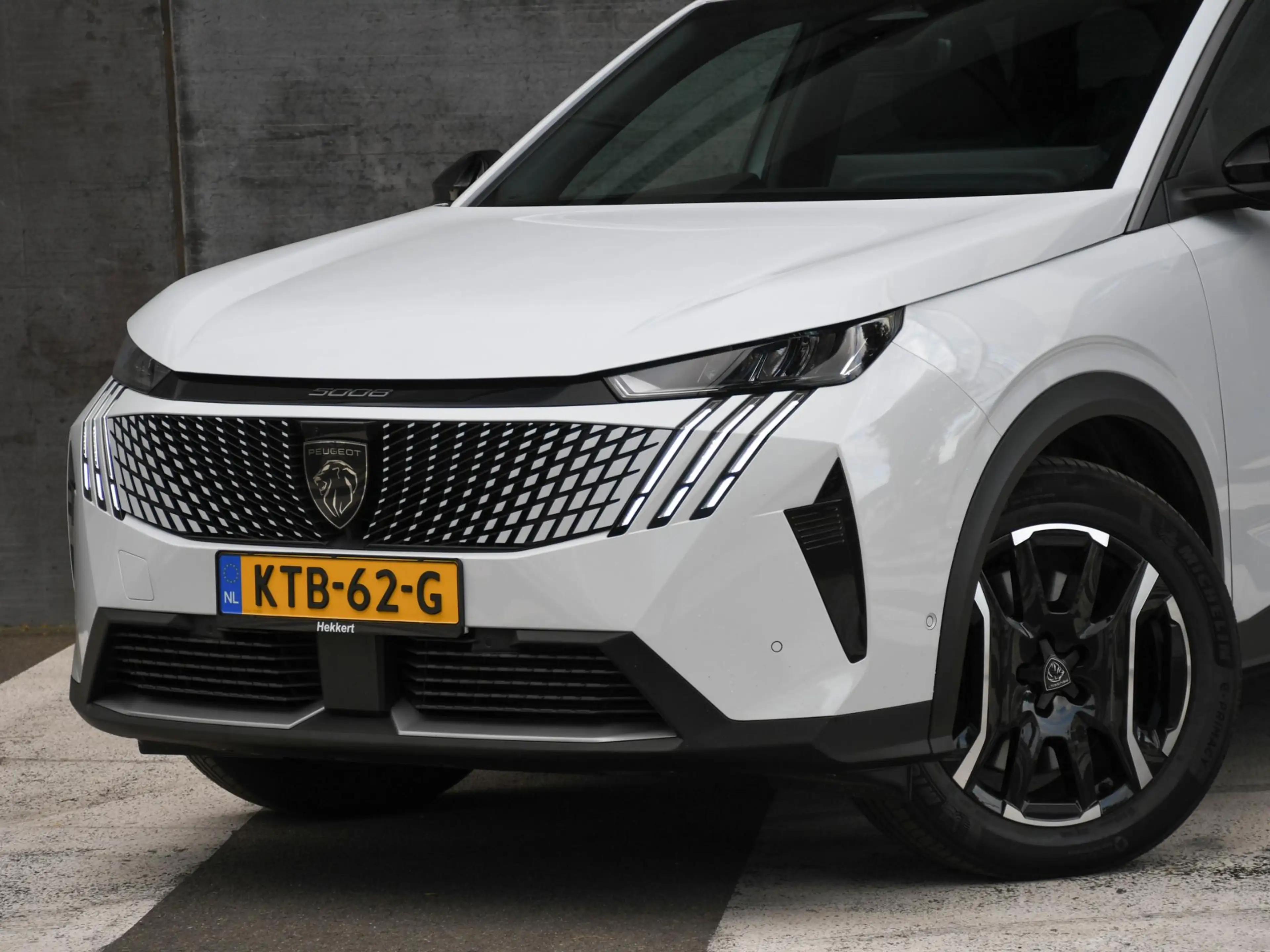 Peugeot 5008 Allure 1.6 Plug-in Hybrid 195pk Automaat 7-Peroons — photo 2