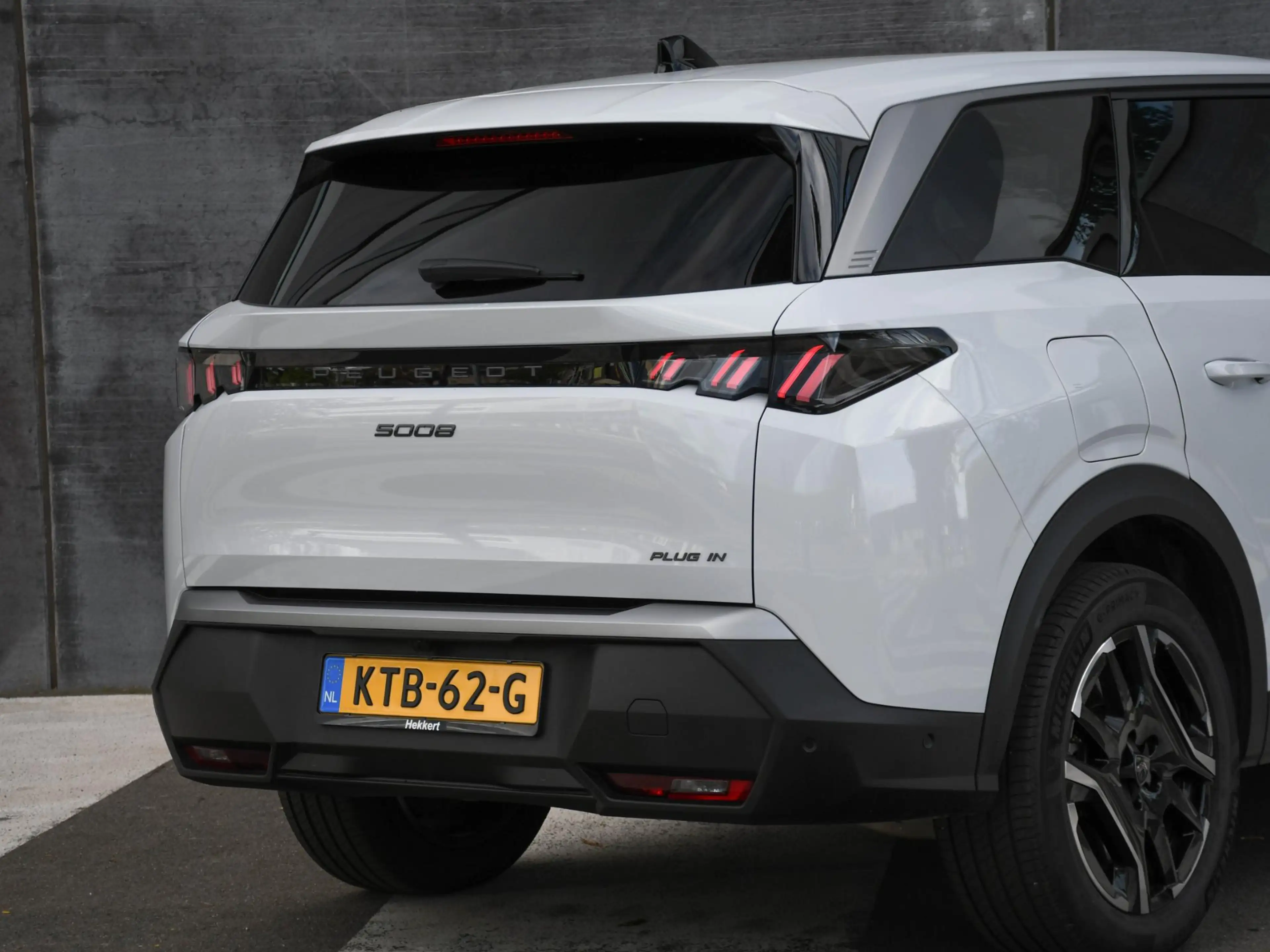 Peugeot 5008 Allure 1.6 Plug-in Hybrid 195pk Automaat 7-Peroons — photo 6