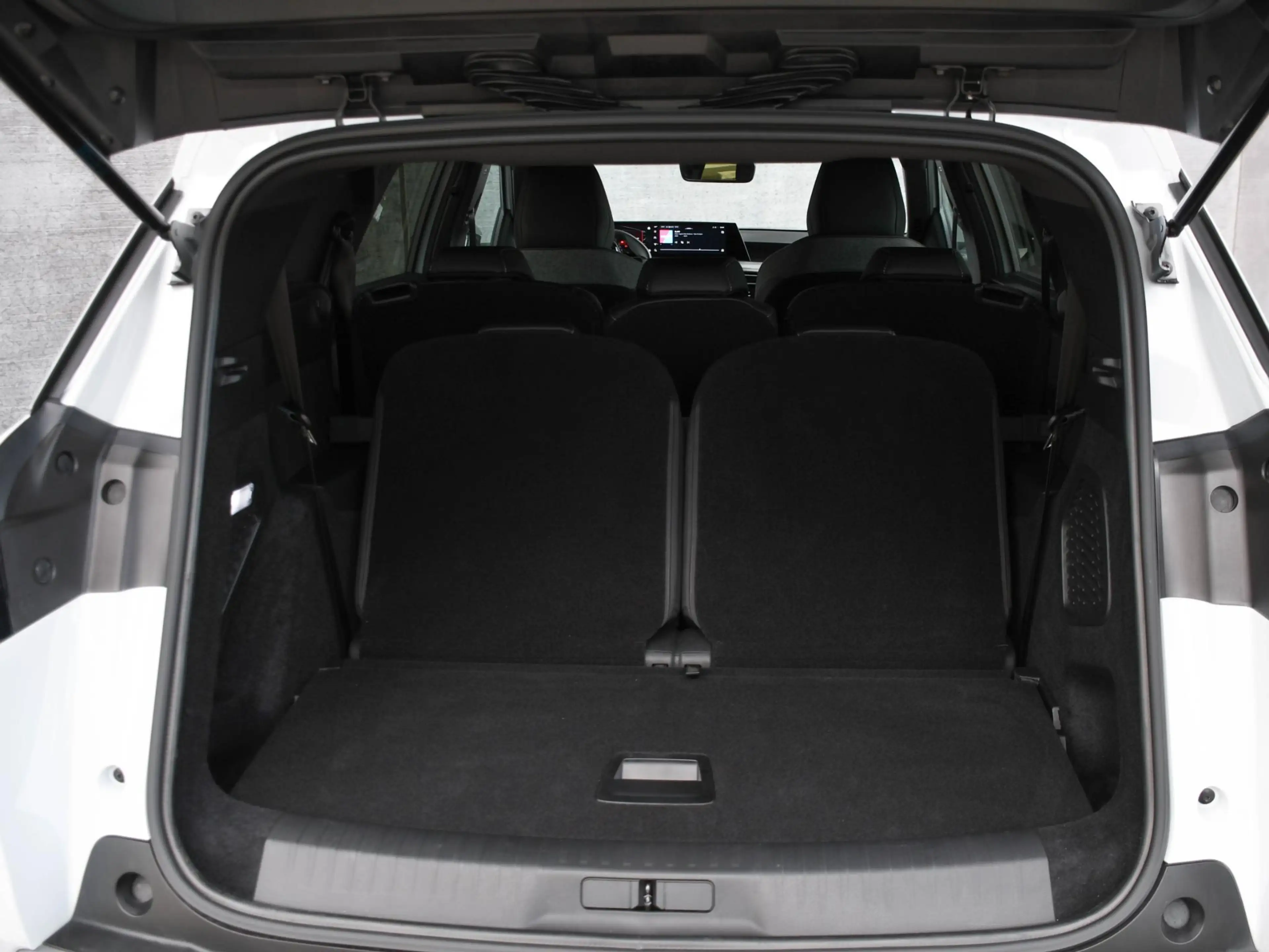 Peugeot 5008 Allure 1.6 Plug-in Hybrid 195pk Automaat 7-Peroons — photo 13