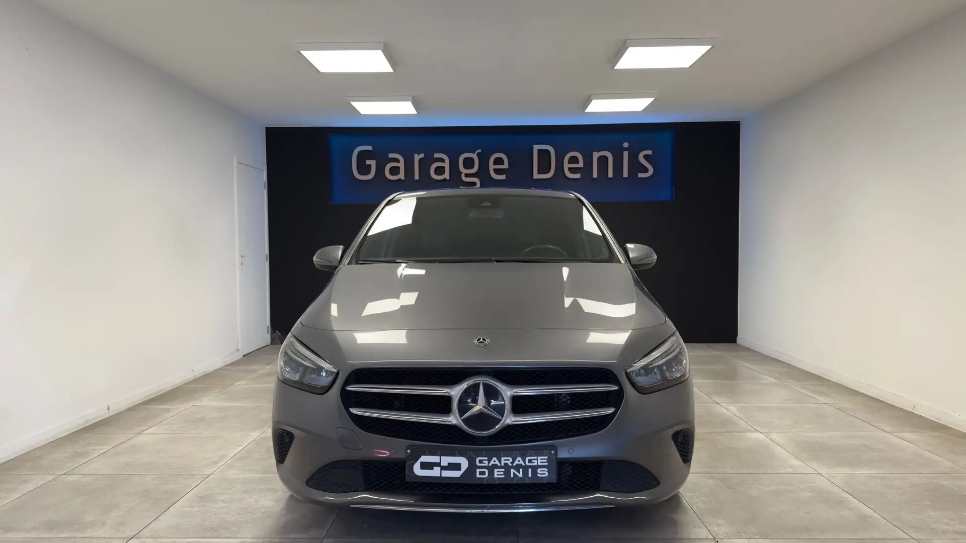 Mercedes-Benz B 180 d NEW MOD*GPS+CAMERA*LED*CUIR*GARANTIE 12MOIS* Gris - 2