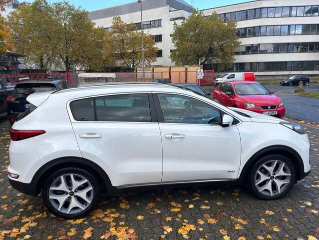 Imagine Kia Sportage Sportage 2,0 CRDI AWD Aut. Platinum