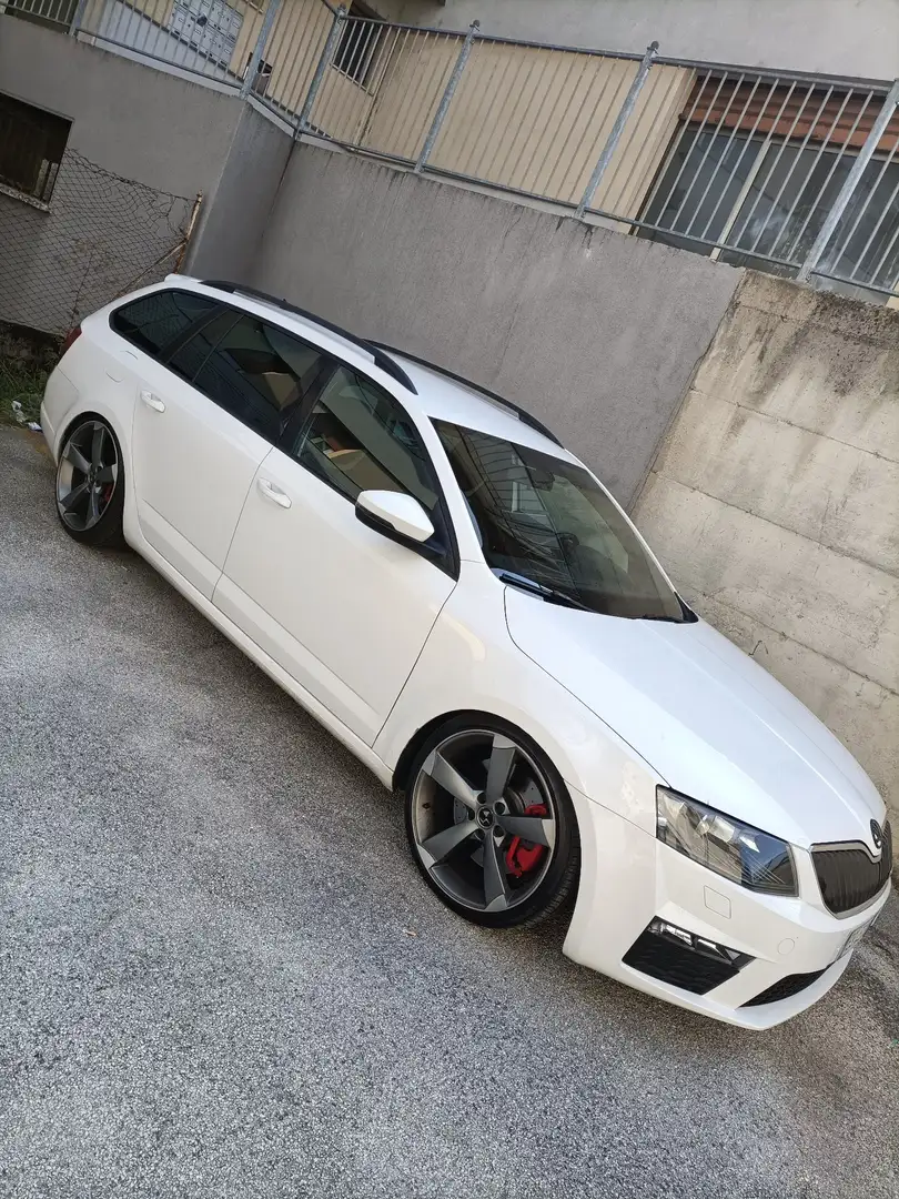 Skoda Octavia Wagon 2.0 tdi cr RS dsg Bianco - 1