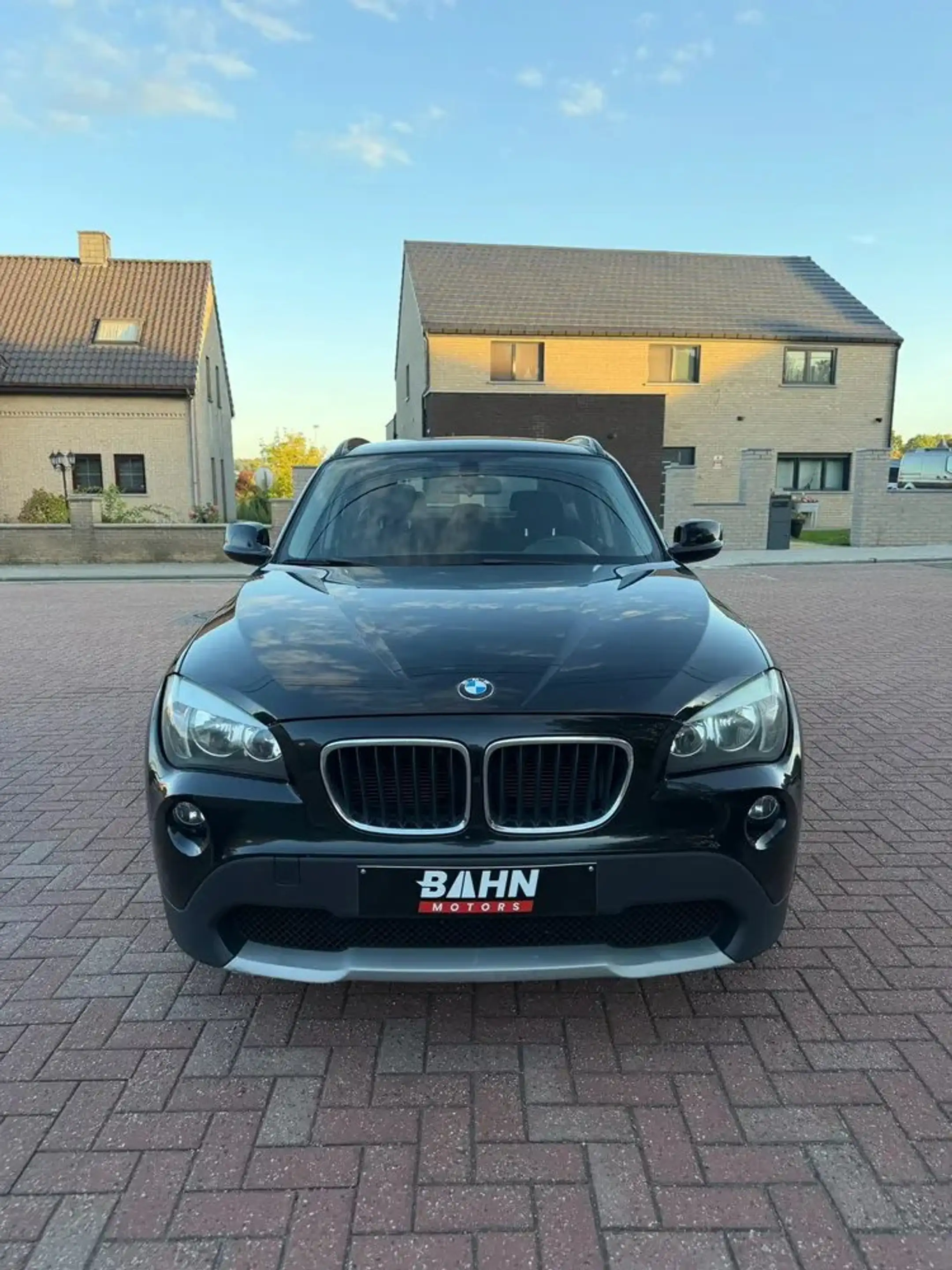 BMW X1 — photo 2