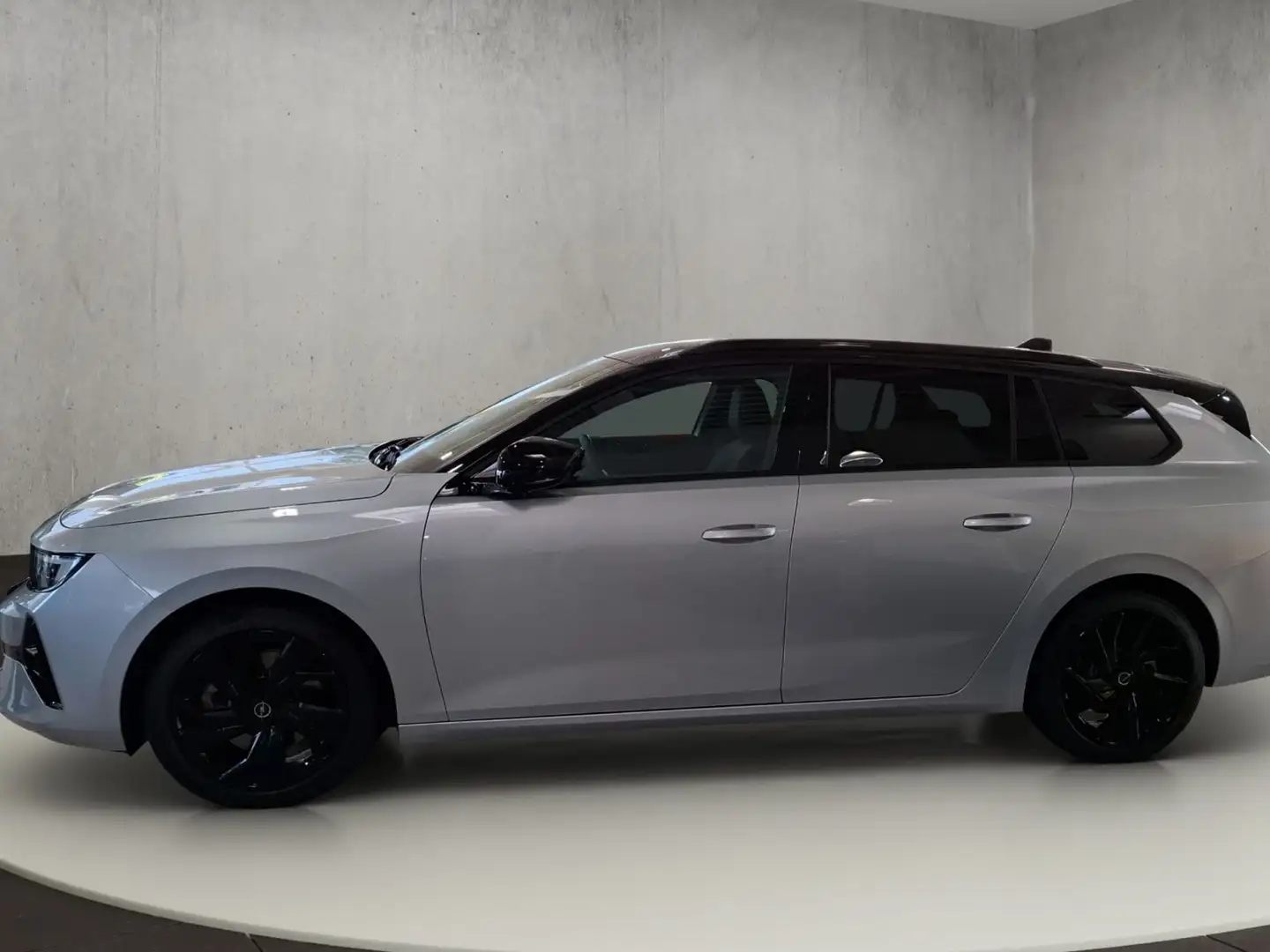 Opel Astra Sports Tourer GS 1.2Turbo (96 kW/130 PS) Plateado - 2