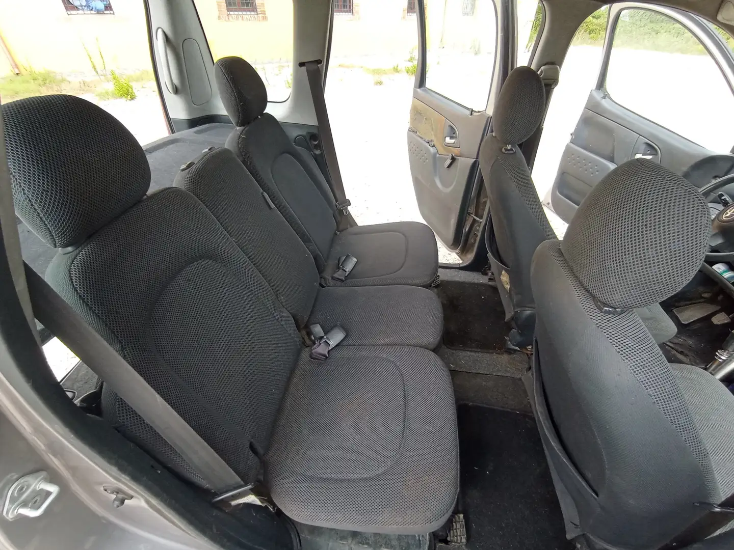 Toyota Yaris Yaris Verso Verso 1.4 d-4d Sol my03 Gri - 2