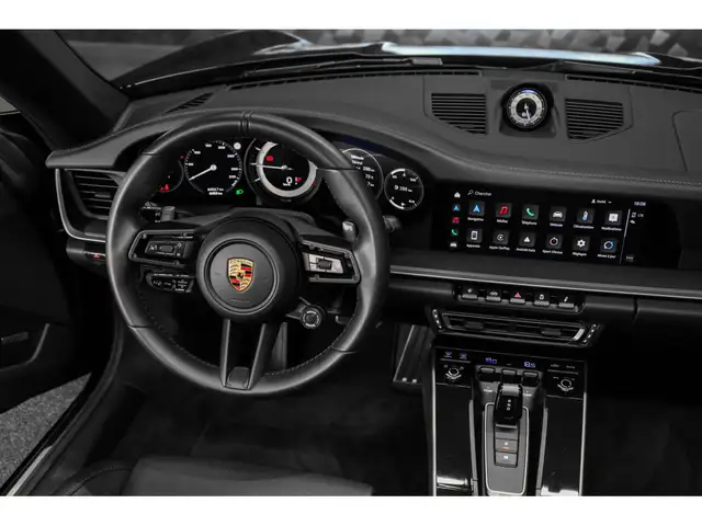 Porsche 992 view 11