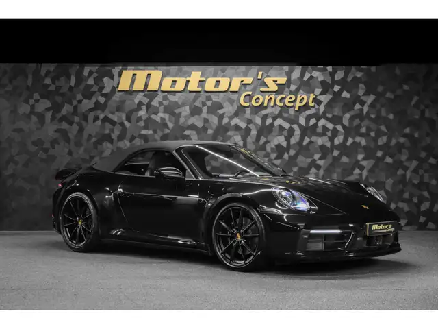 Porsche 992 view 6