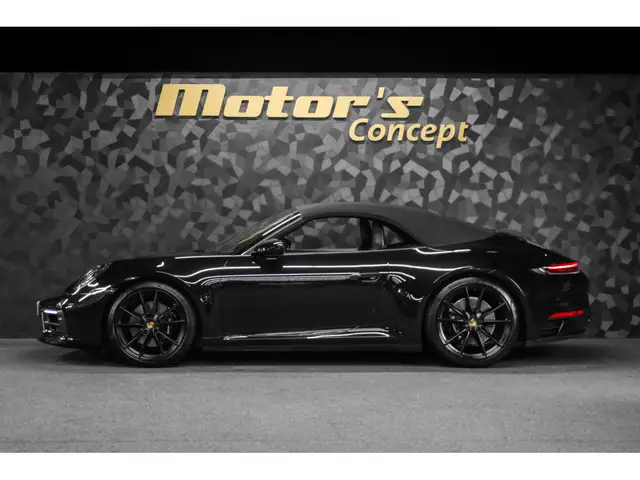 Porsche 992 view 2