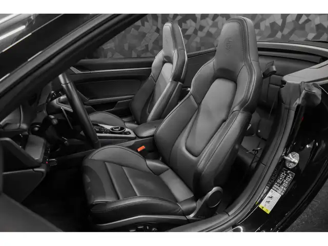 Porsche 992 view 9