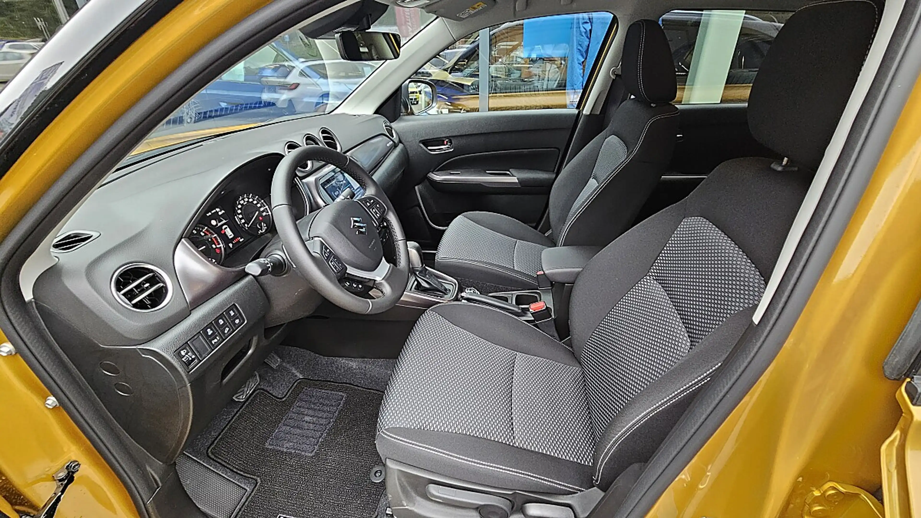 Suzuki Vitara 1,4 Hybrid ALLGRIP shine Aut. — photo 13
