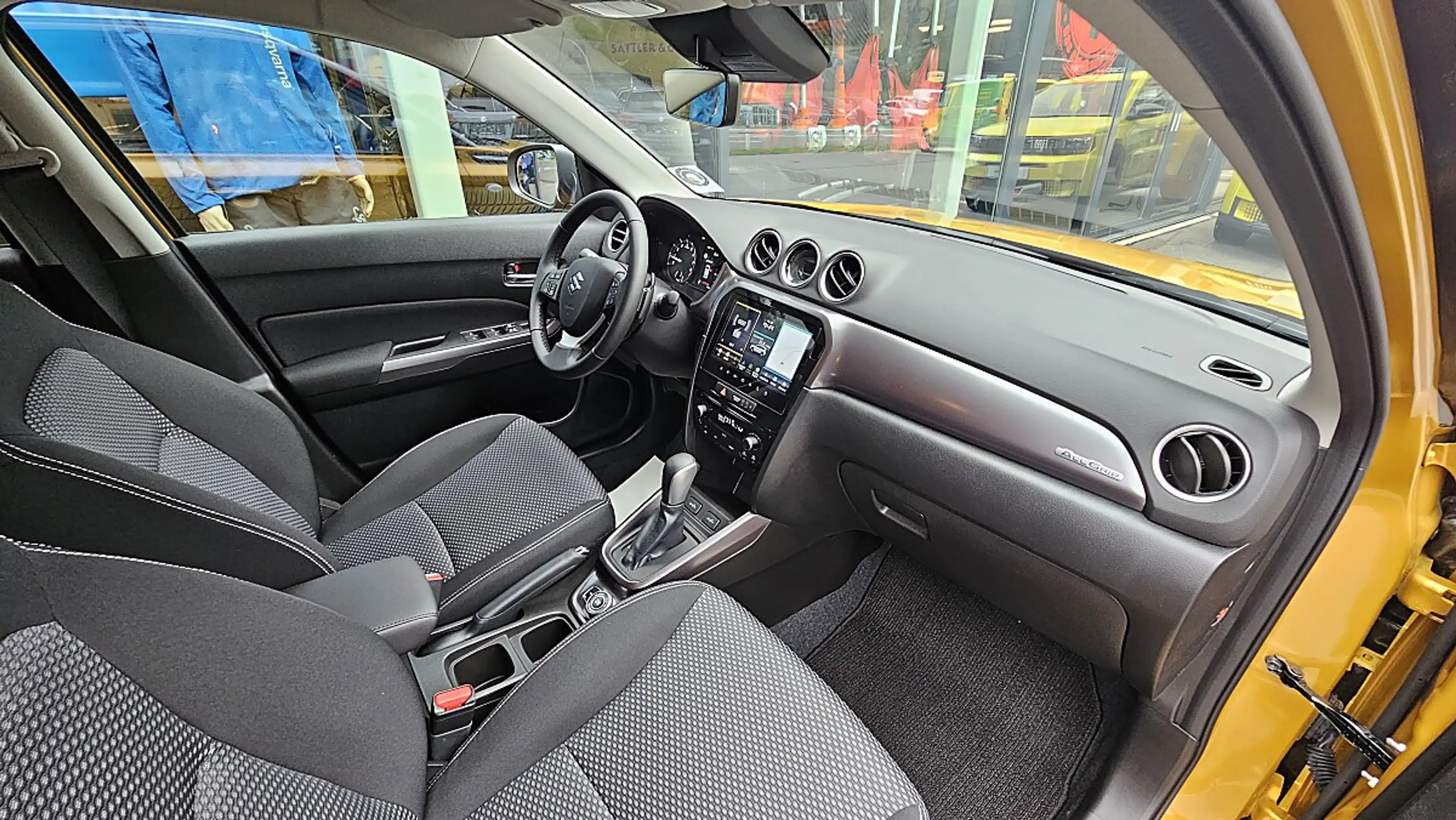Suzuki Vitara 1,4 Hybrid ALLGRIP shine Aut. — photo 15