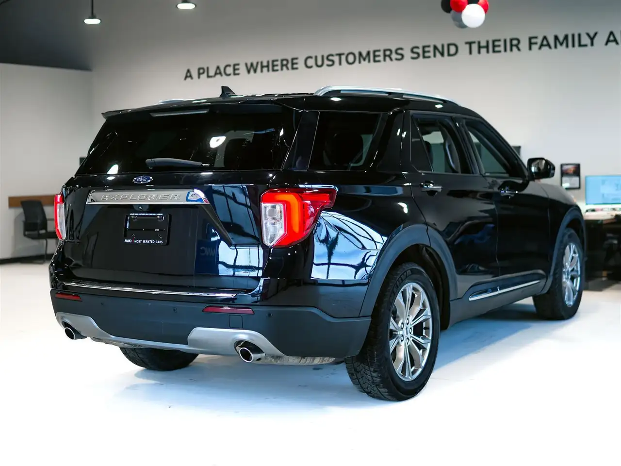 Ford Explorer снимка Ford Explorer