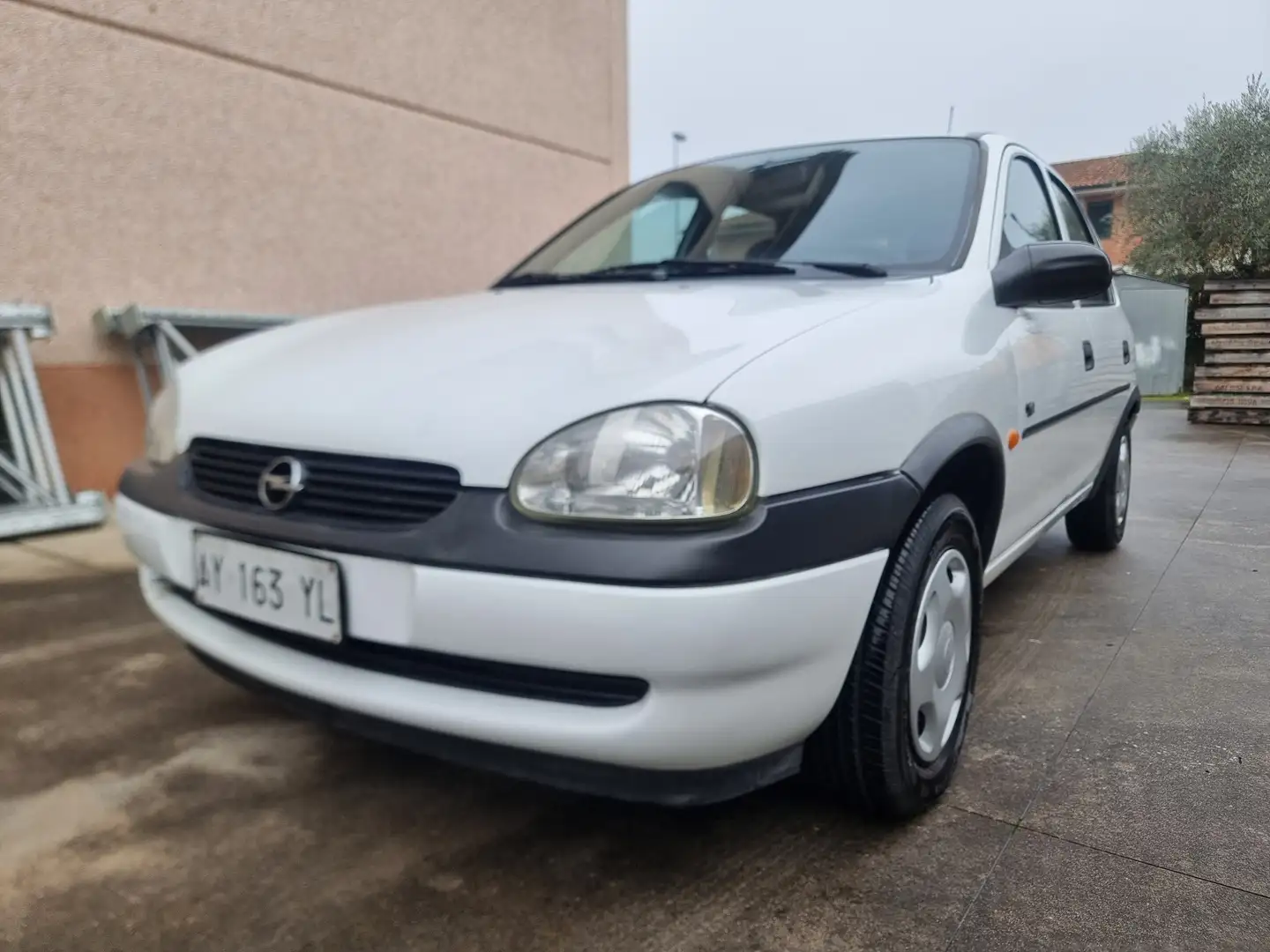 Opel Corsa 5p 1.0 12v Viva c/airbag 55cv - 1