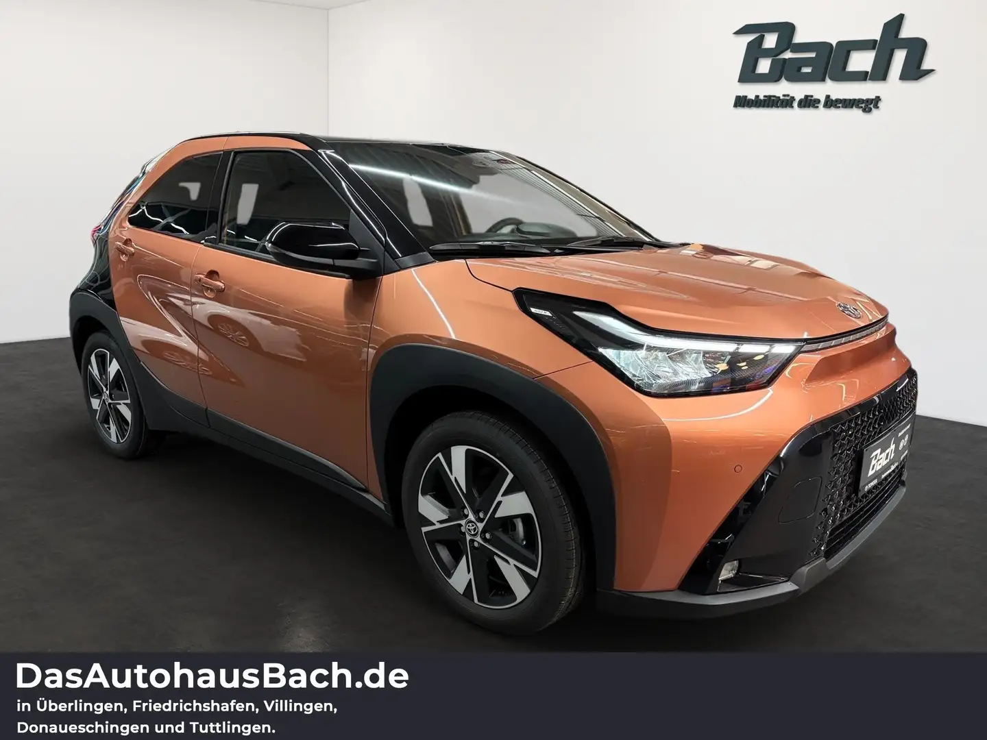 Toyota Aygo X 1.5 Hybrid Teamplayer mit Technik-P. ACC Braun - 2