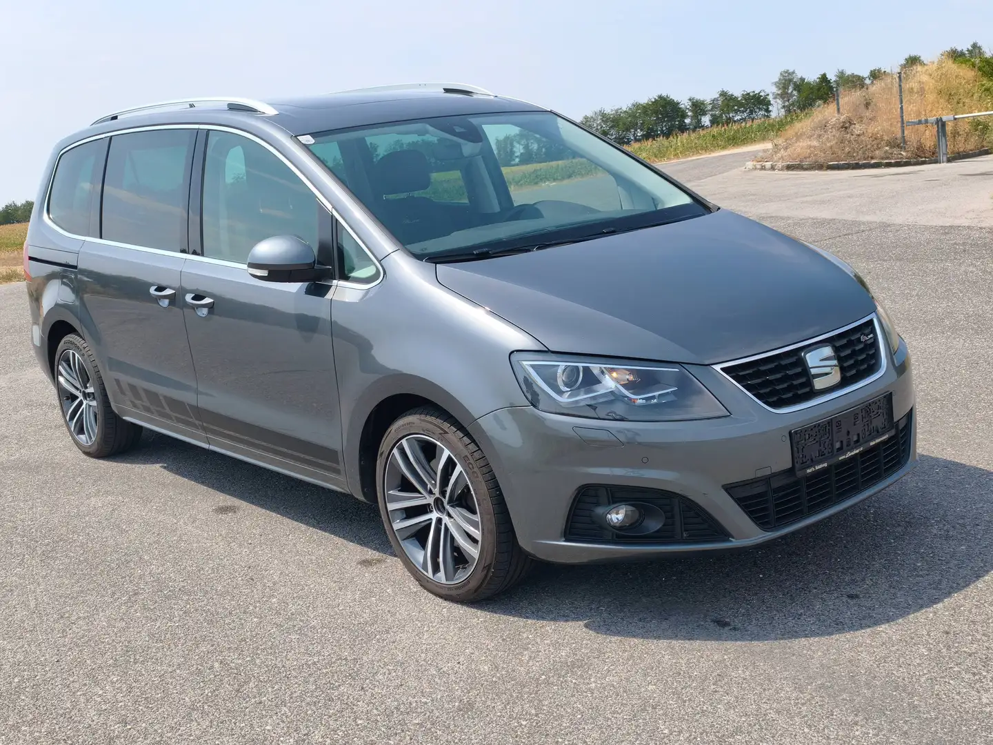 SEAT Alhambra Alhambra FR 2,0 TDI DSG 4WD FR Grau - 1
