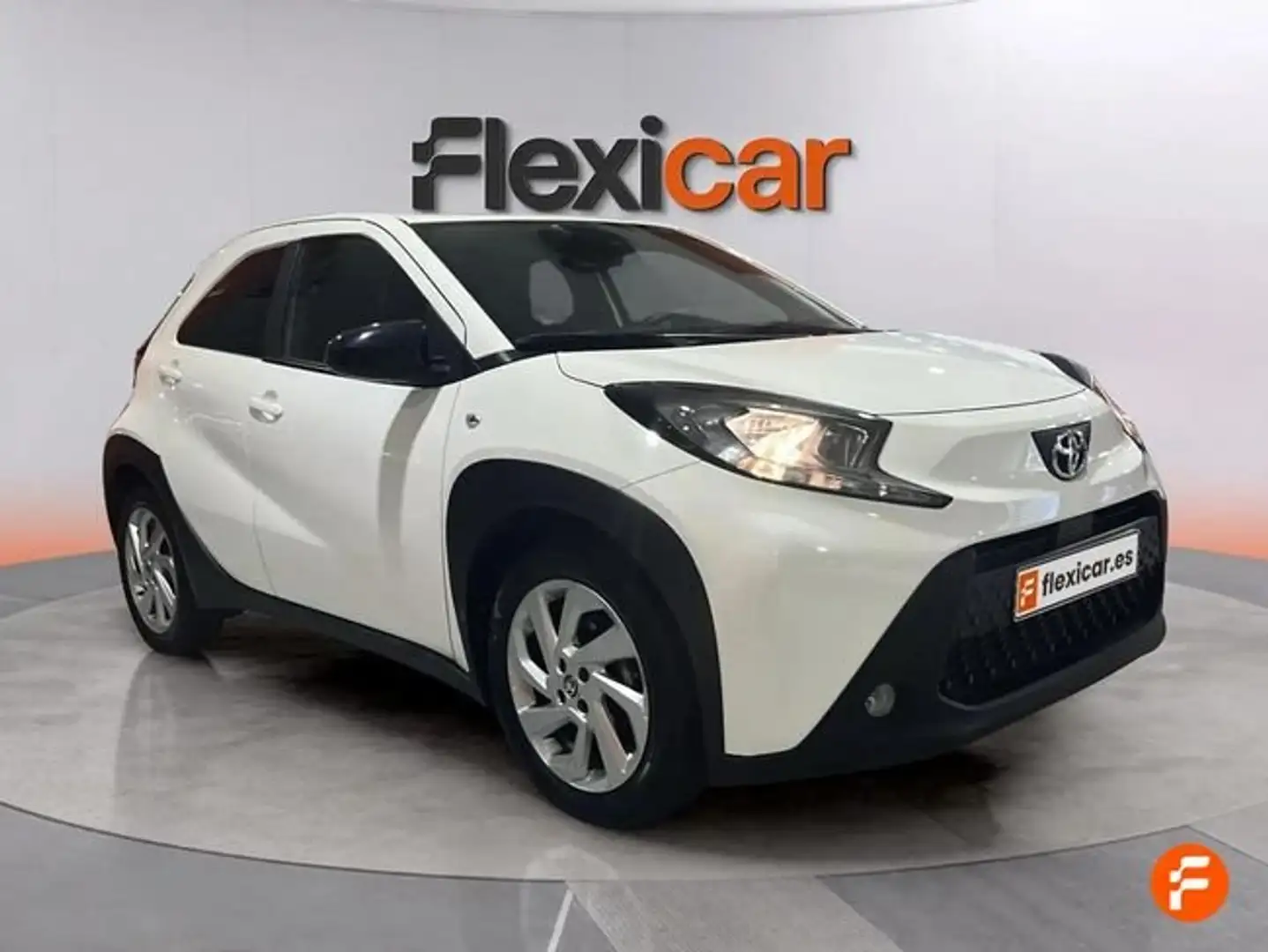 Toyota Aygo 1.0 VVT-I 72CV Chic Blanco - 2