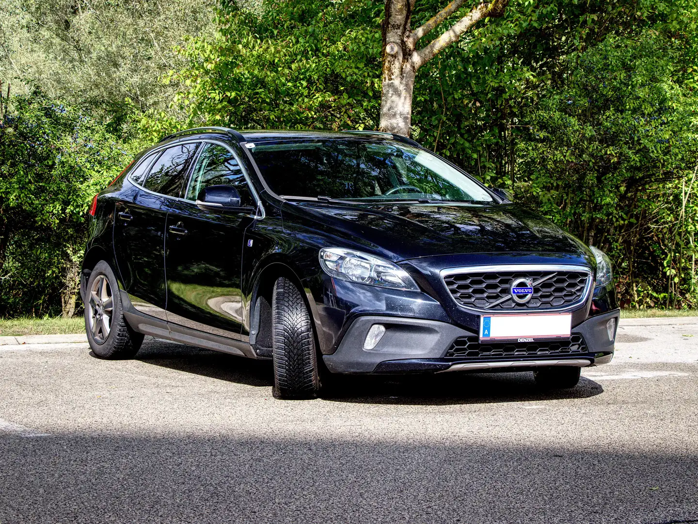 Volvo V40 Cross Country Volvo V40 Cross Country Ocean Race *Lederausst.* Schwarz - 1