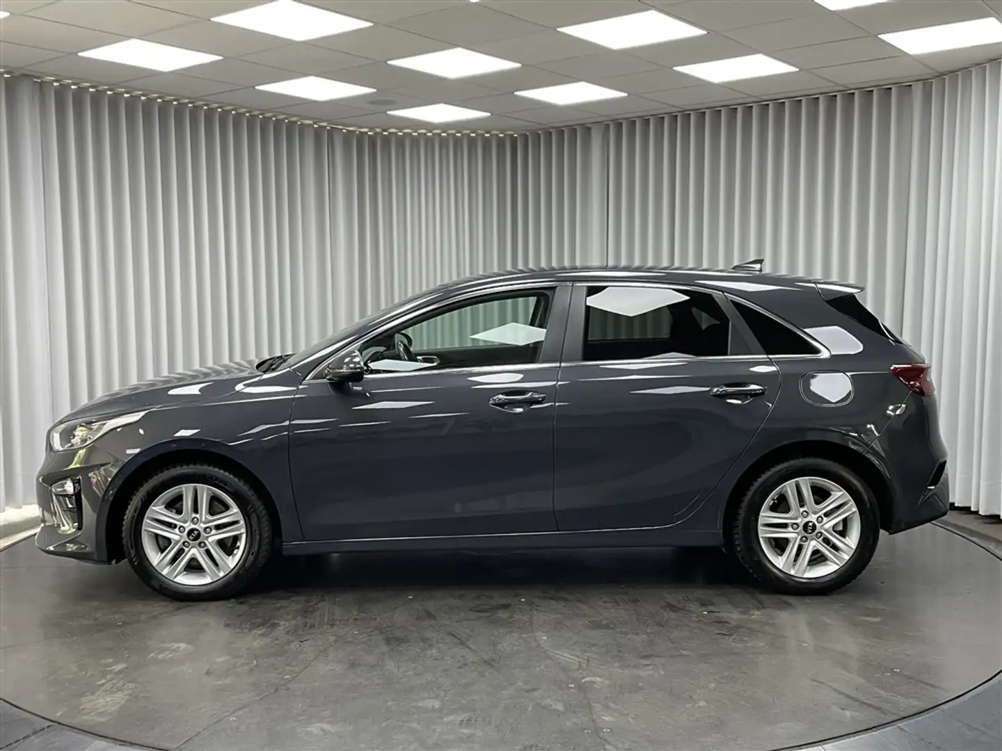 Kia Ceed / cee'd 1.6 CRDi mHEV / Navi / Camera / Cruise co / DAB... Gris - 2