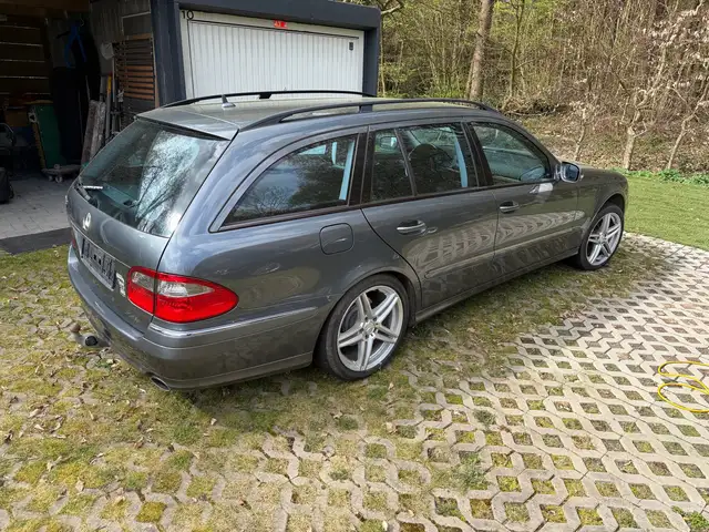 Mercedes-Benz E 280
