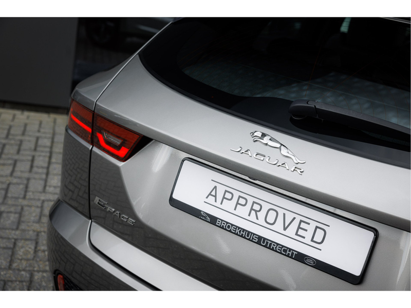 Jaguar E-Pace P250 AWD R-Dynamic S | Panoramadak | Elektr achter — photo 13