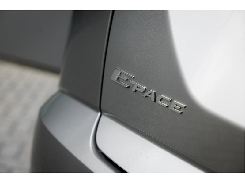 Jaguar E-Pace P250 AWD R-Dynamic S | Panoramadak | Elektr achter — photo 14