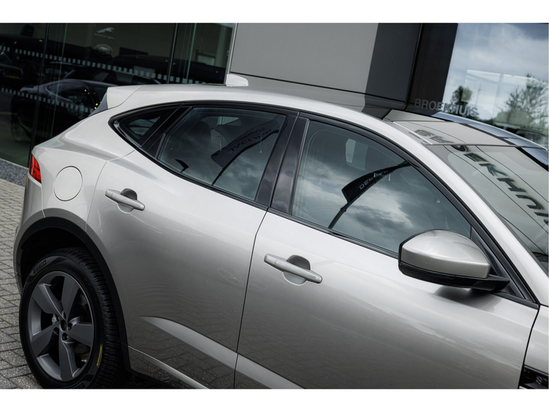Jaguar E-Pace P250 AWD R-Dynamic S | Panoramadak | Elektr achter — photo 7