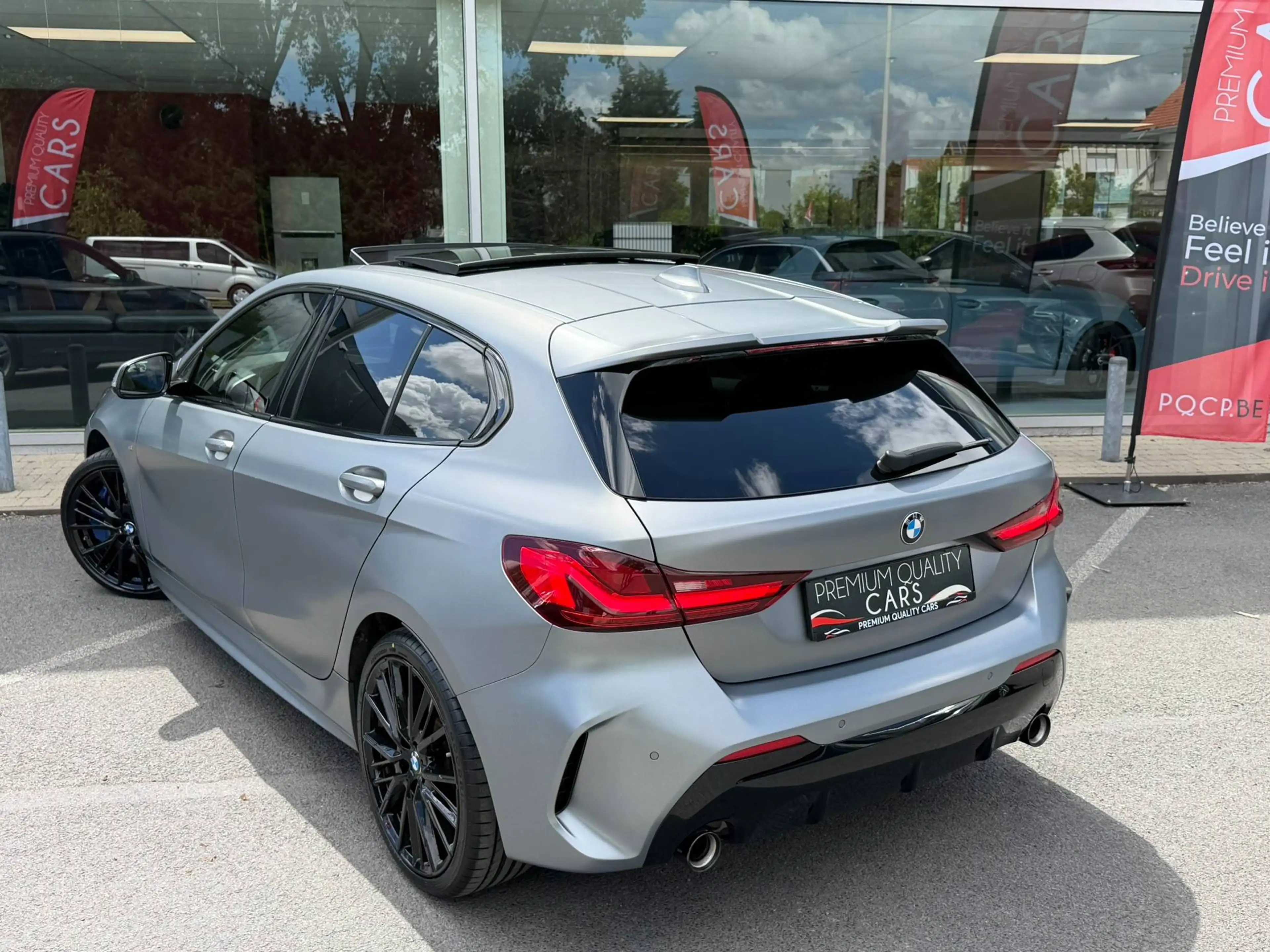 BMW 118 M PACK / MAT GRIJS / PANO / SFEERVERLICHTING / CARPLAY / ZETELVERWARMING / — photo 8