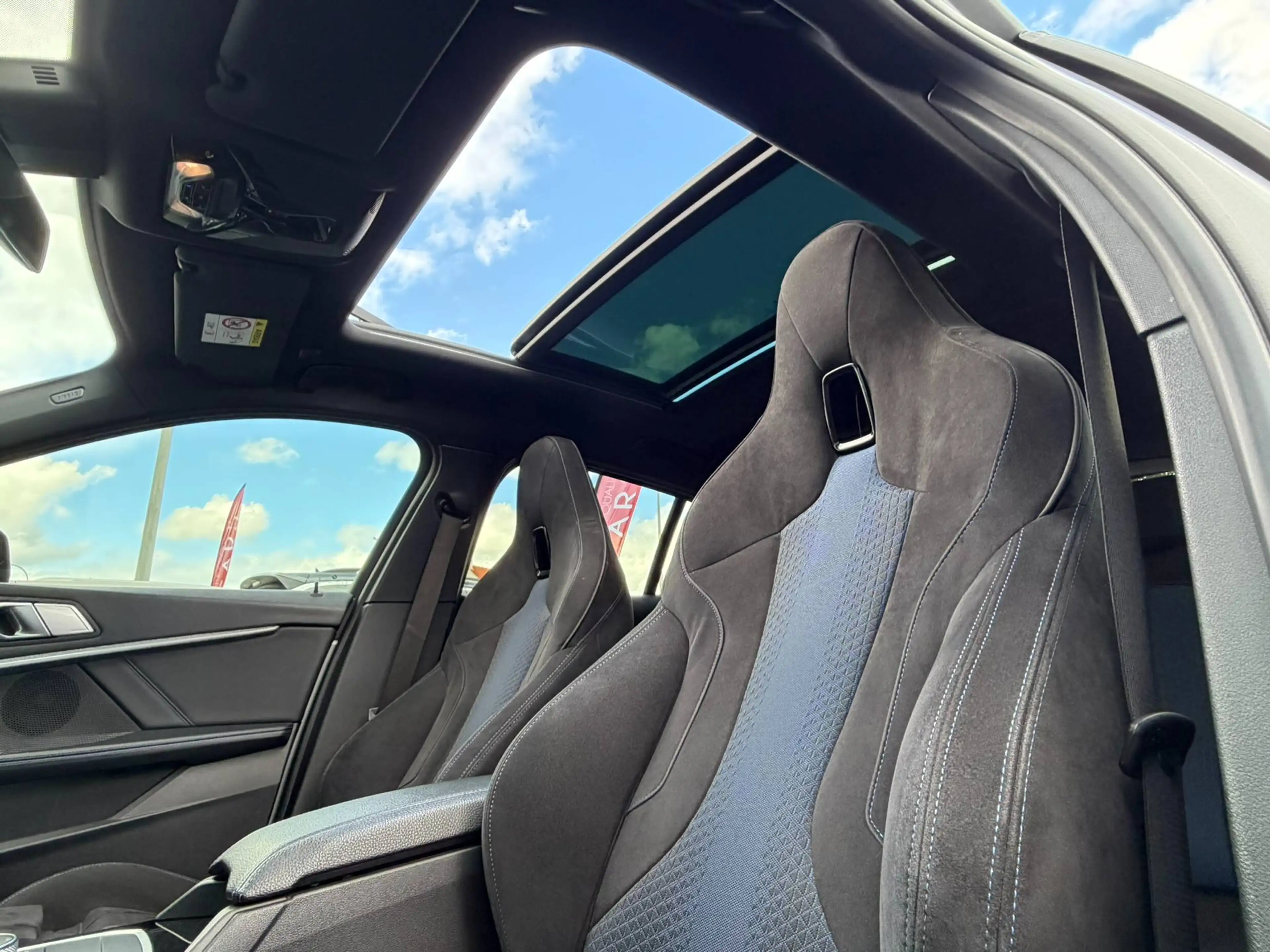 BMW 118 M PACK / MAT GRIJS / PANO / SFEERVERLICHTING / CARPLAY / ZETELVERWARMING / — photo 13