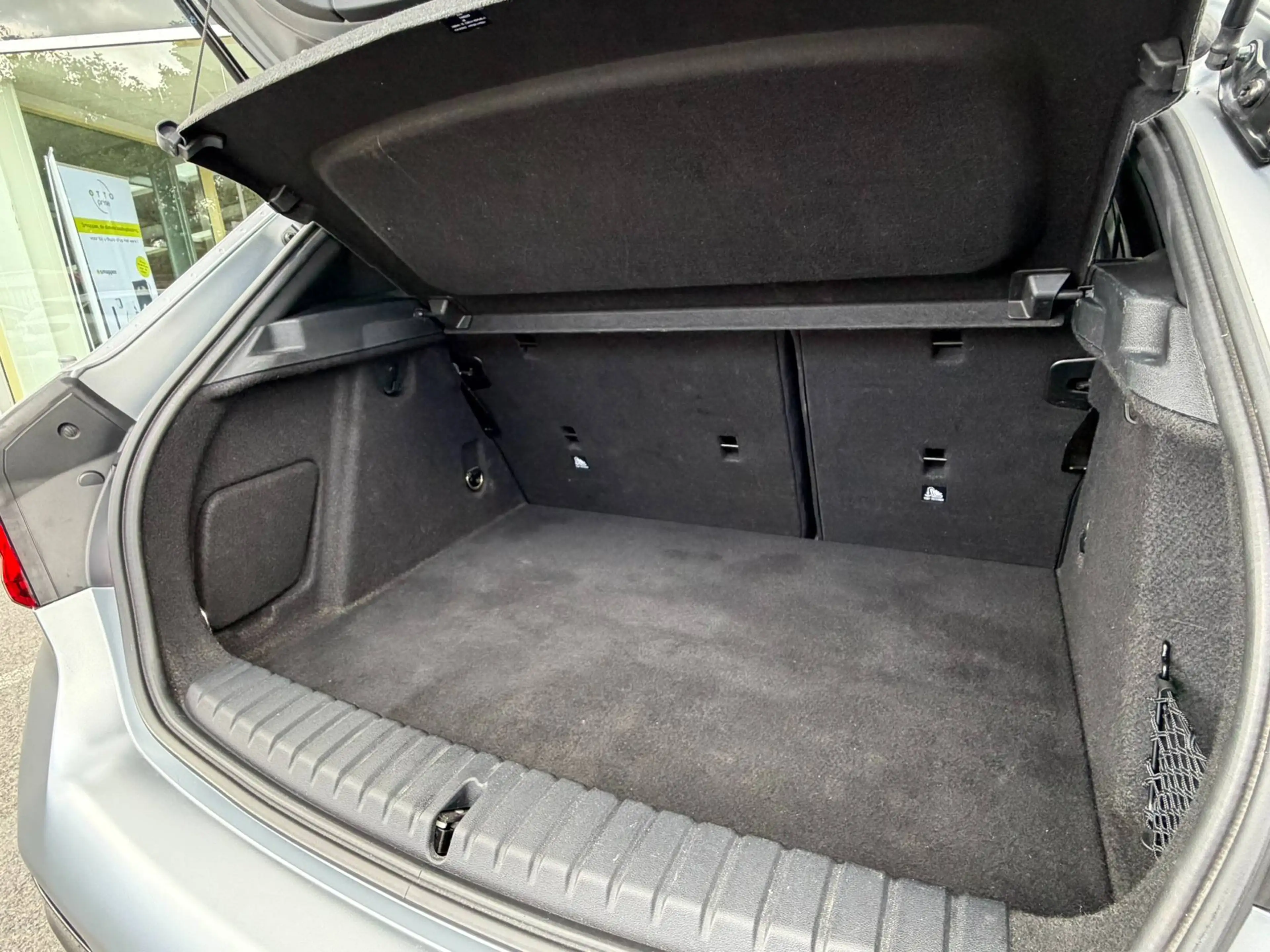 BMW 118 M PACK / MAT GRIJS / PANO / SFEERVERLICHTING / CARPLAY / ZETELVERWARMING / — photo 16