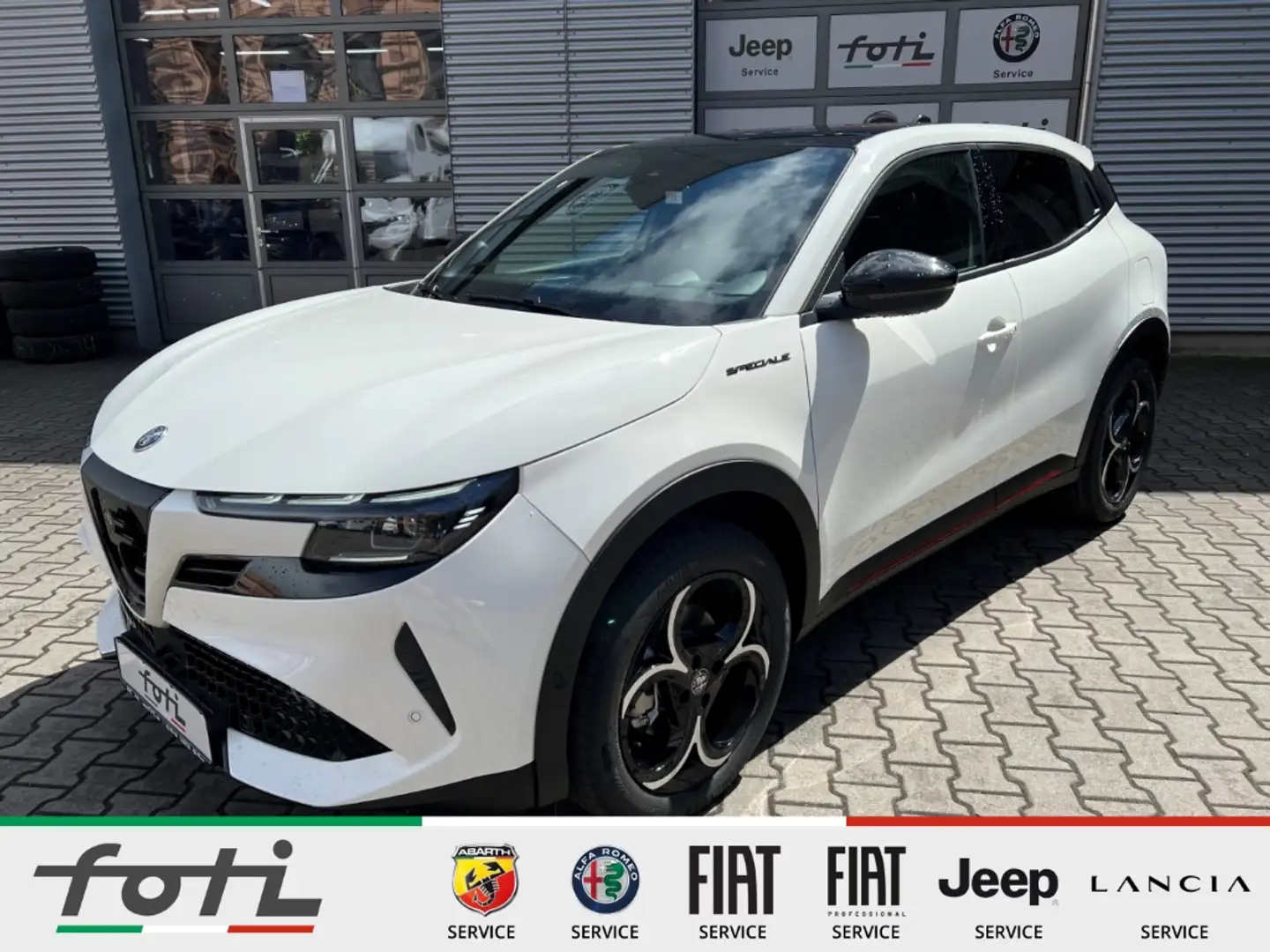 Alfa Romeo Junior Ibrida 1.2 136 PS Automatik Schiebedach Weiß - 2