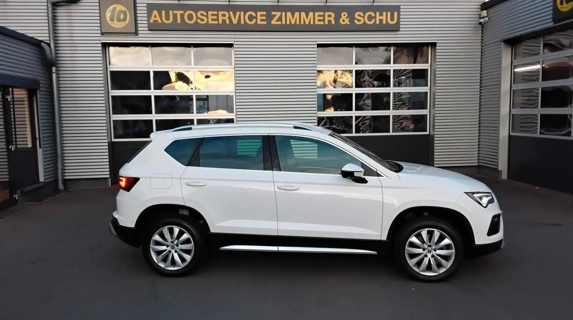 SEAT Ateca Xperience Weiß - 1
