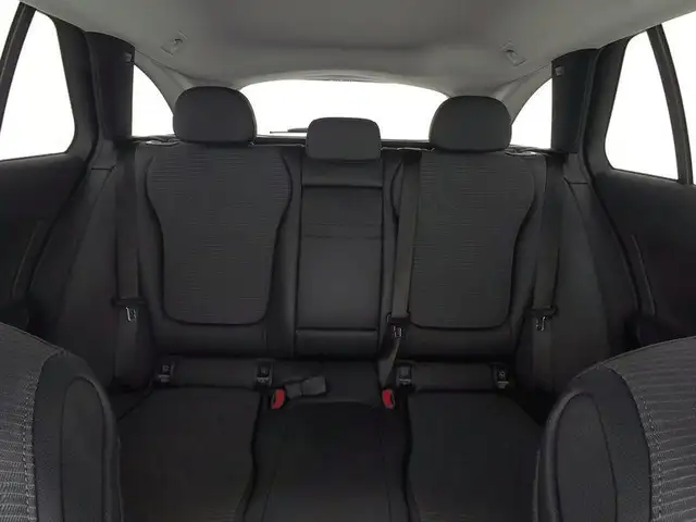 Mercedes-Benz C-Class view 8