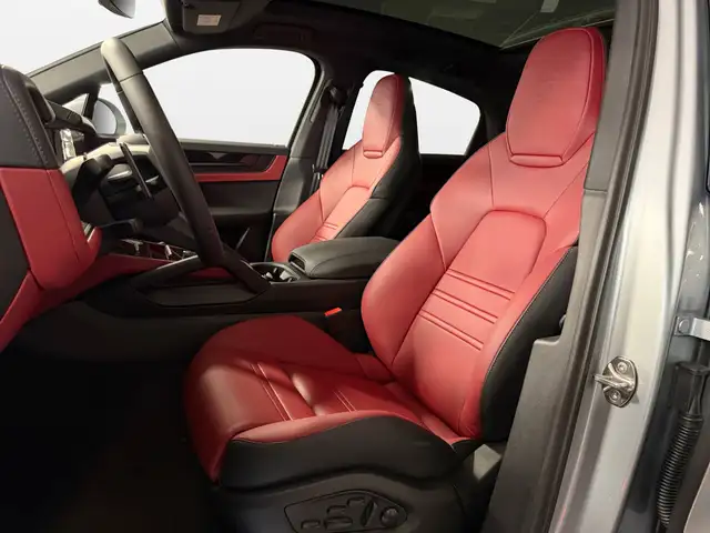 Porsche Cayenne view 14