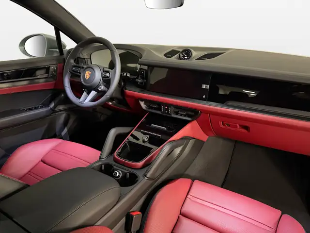 Porsche Cayenne view 10