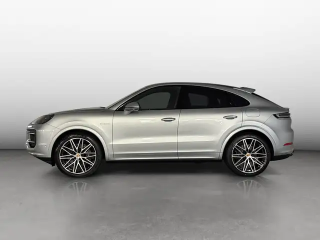 Porsche Cayenne view 2