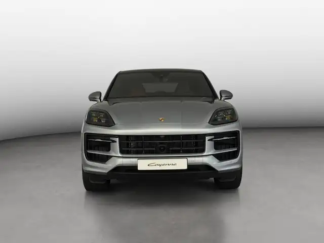 Porsche Cayenne view 8