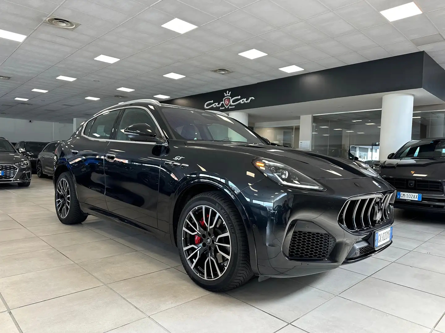 Maserati Grecale 2.0 mhev GT 300cv auto Nero - 1