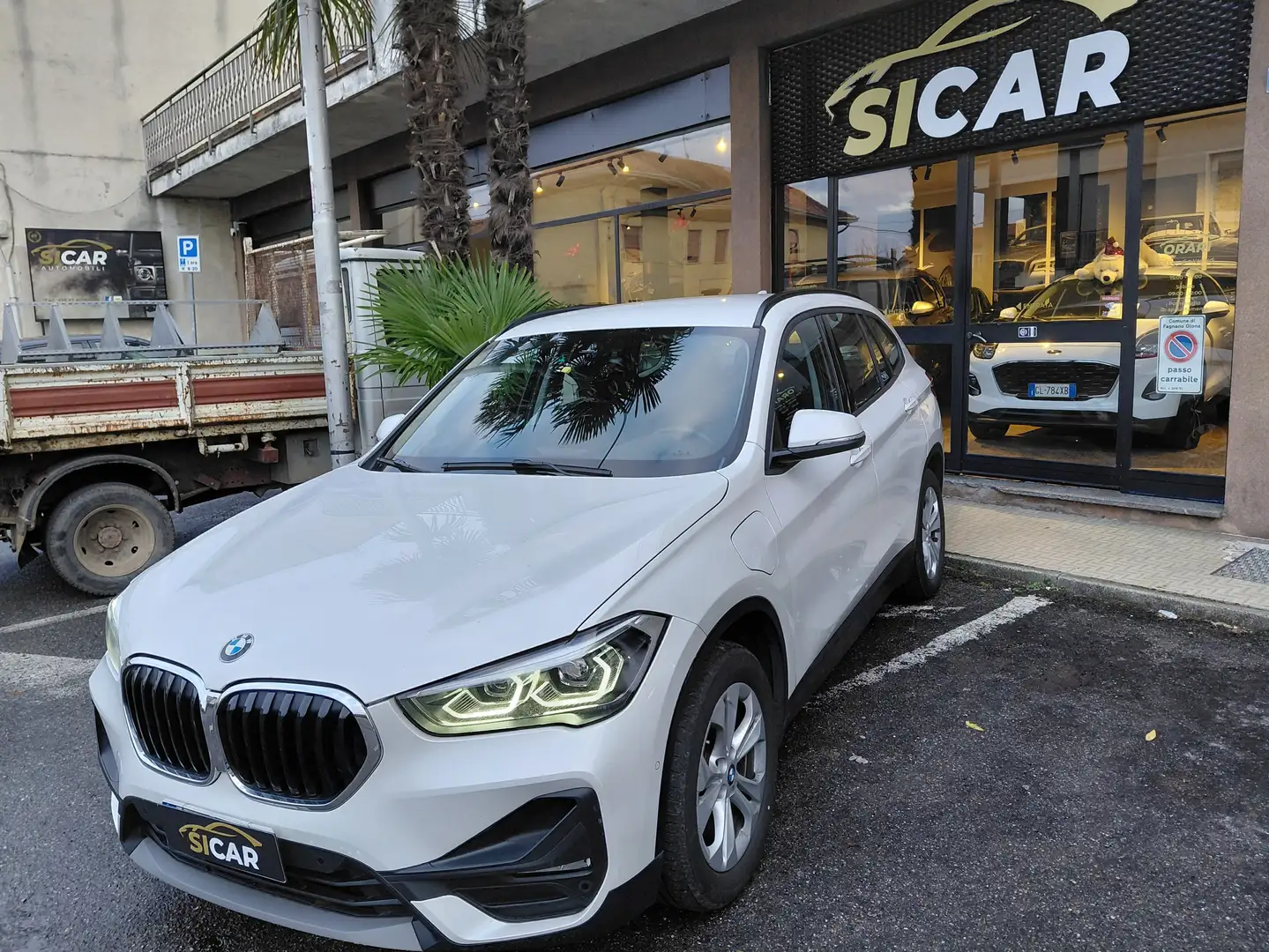 BMW X1 X1 xdrive 25e Business Advantage automatica Bianco - 1