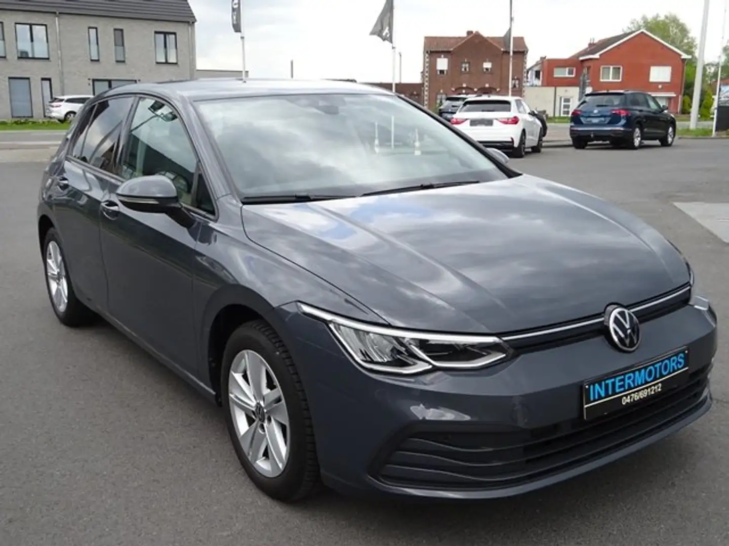 Volkswagen Golf 1.0 TSI Life+Navigatie/Carplay/Acc cruise ctr Grijs - 2