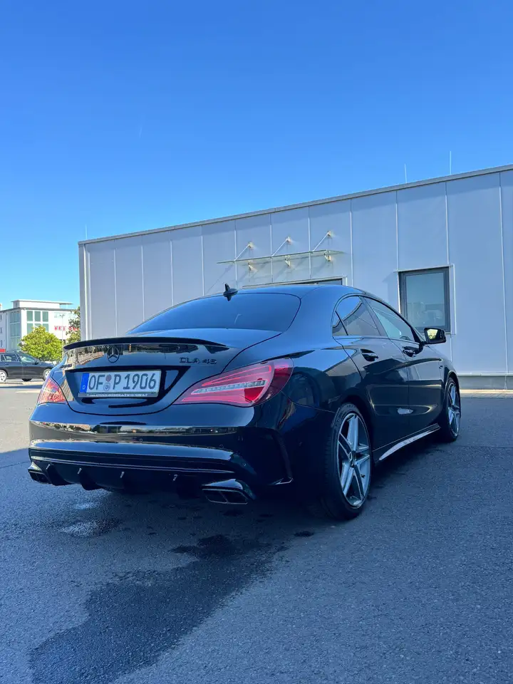 Mercedes-Benz CLA 45 AMG