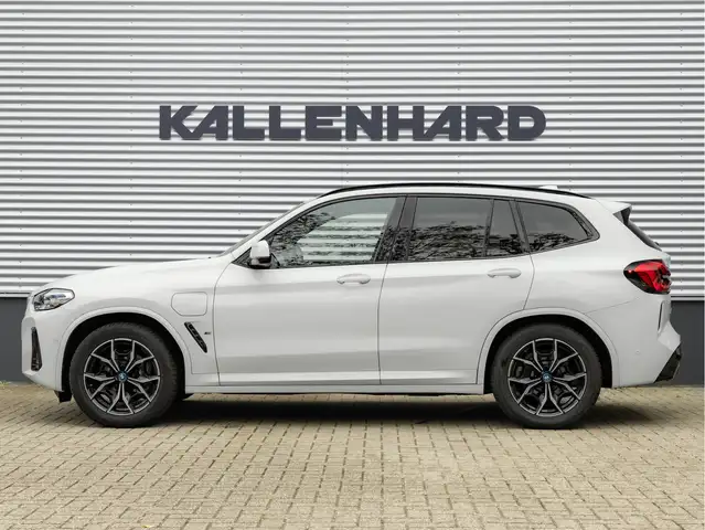 BMW X3 view 7