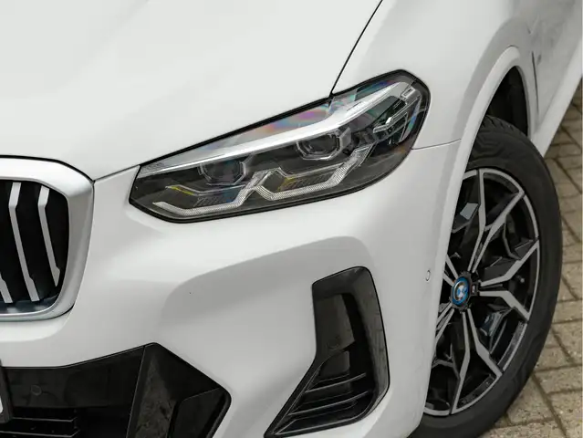 BMW X3 view 9