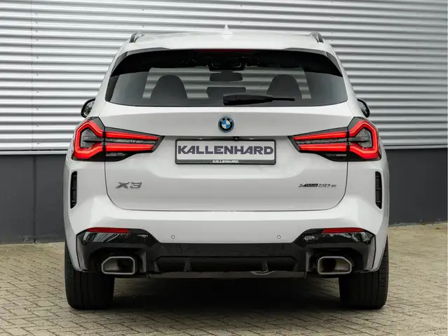 BMW X3 view 6