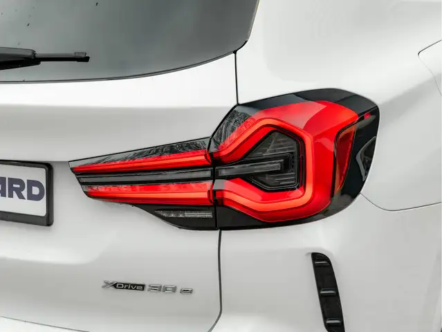 BMW X3 view 12