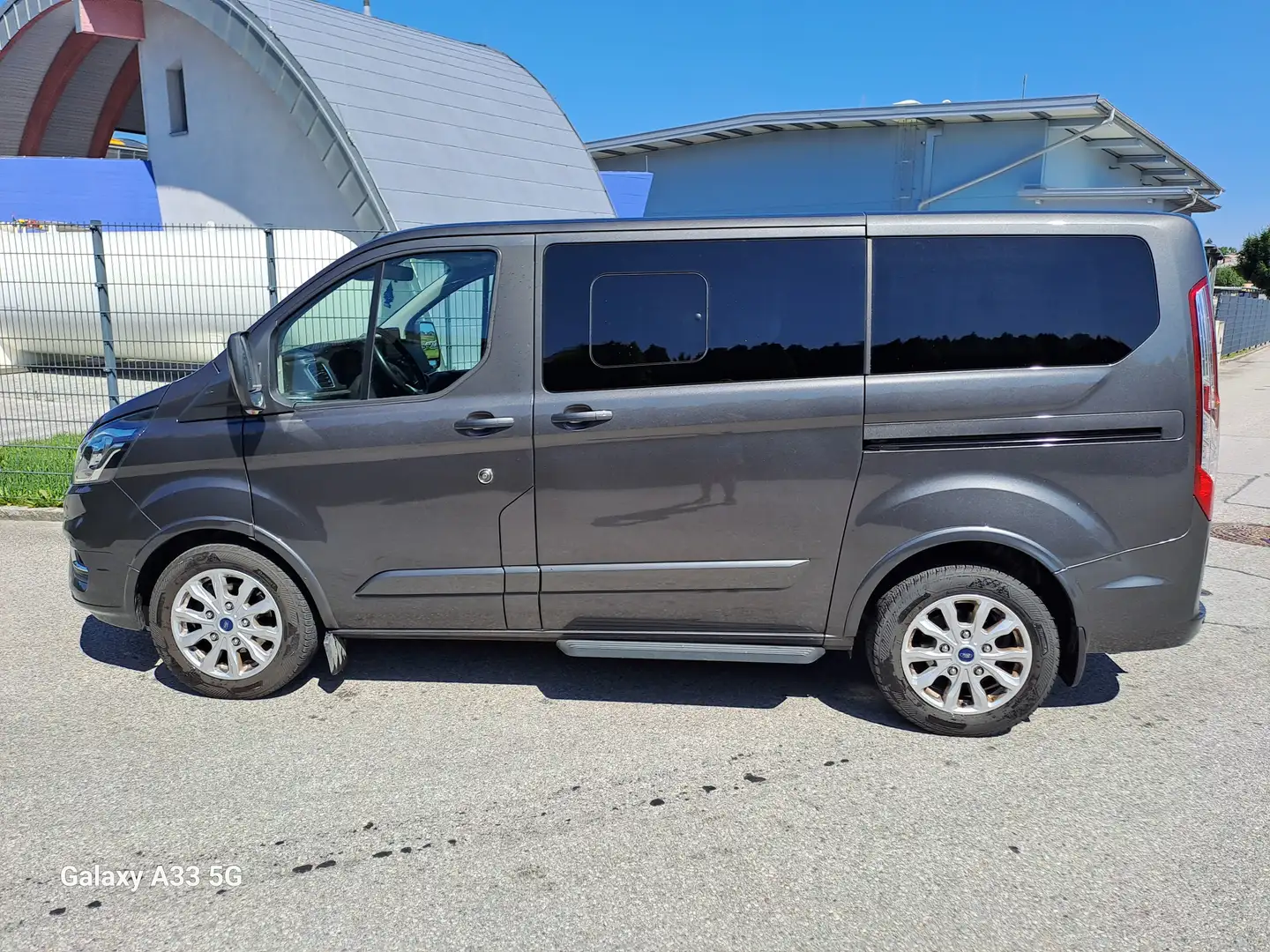 Ford Tourneo Custom Tourneo Custom 2,0 EcoBlue 320 L1 Titanium Grau - 2