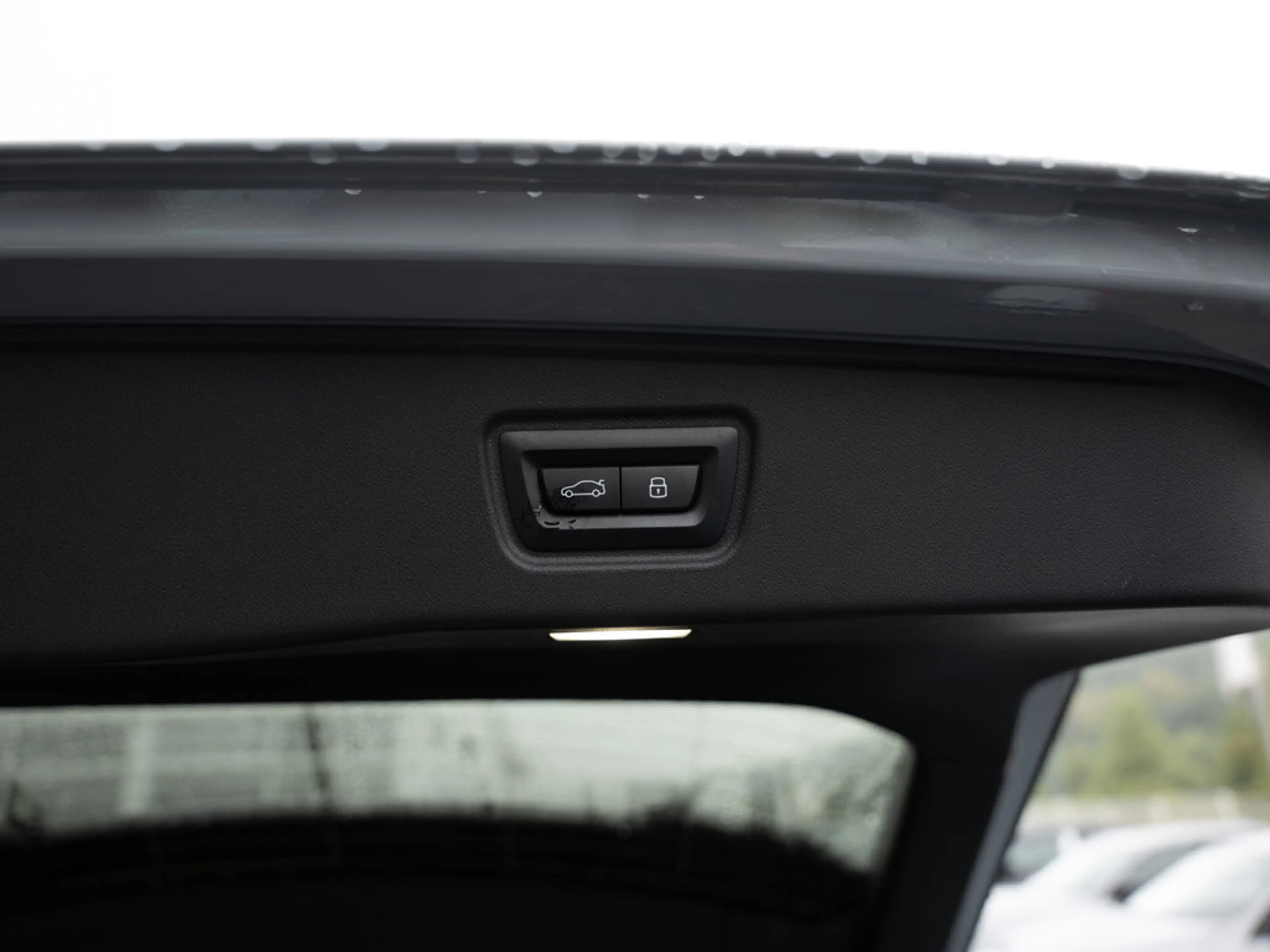 BMW 550 e Touring xDrive M-Sport Pro PANO AHK HUD — photo 11