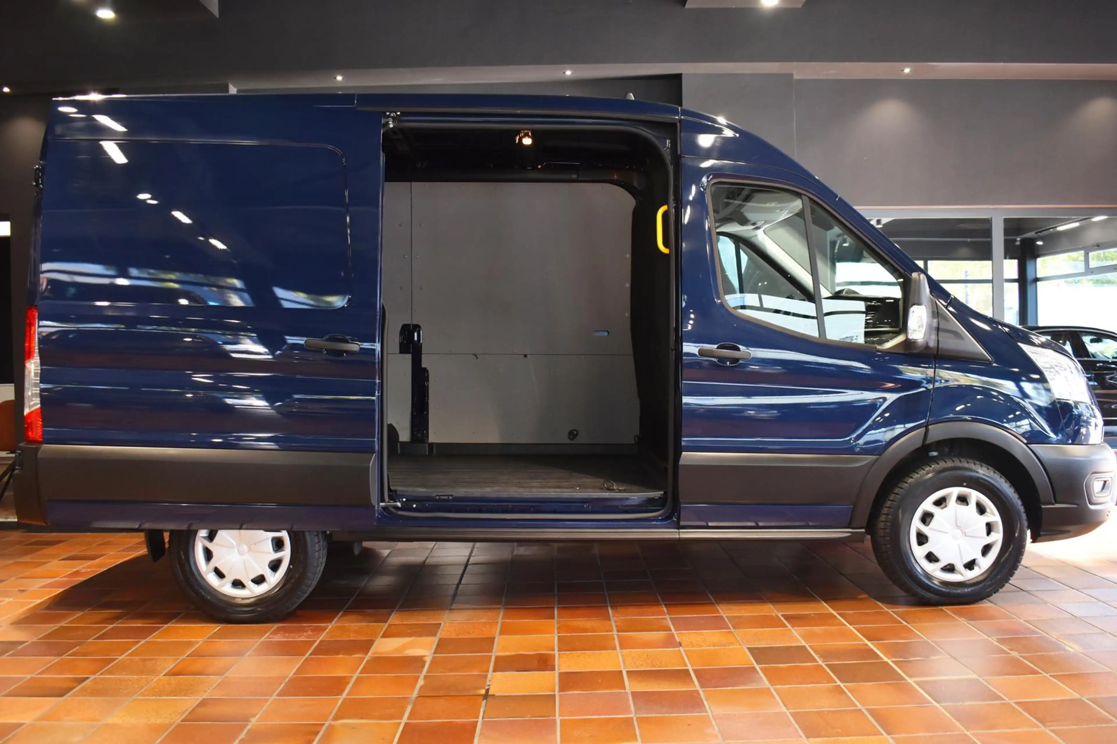 Ford Transit 350 L2H2 TREND KLIMA TEMPOMAT SITZHEIZUNG BEHEIZBA — photo 3