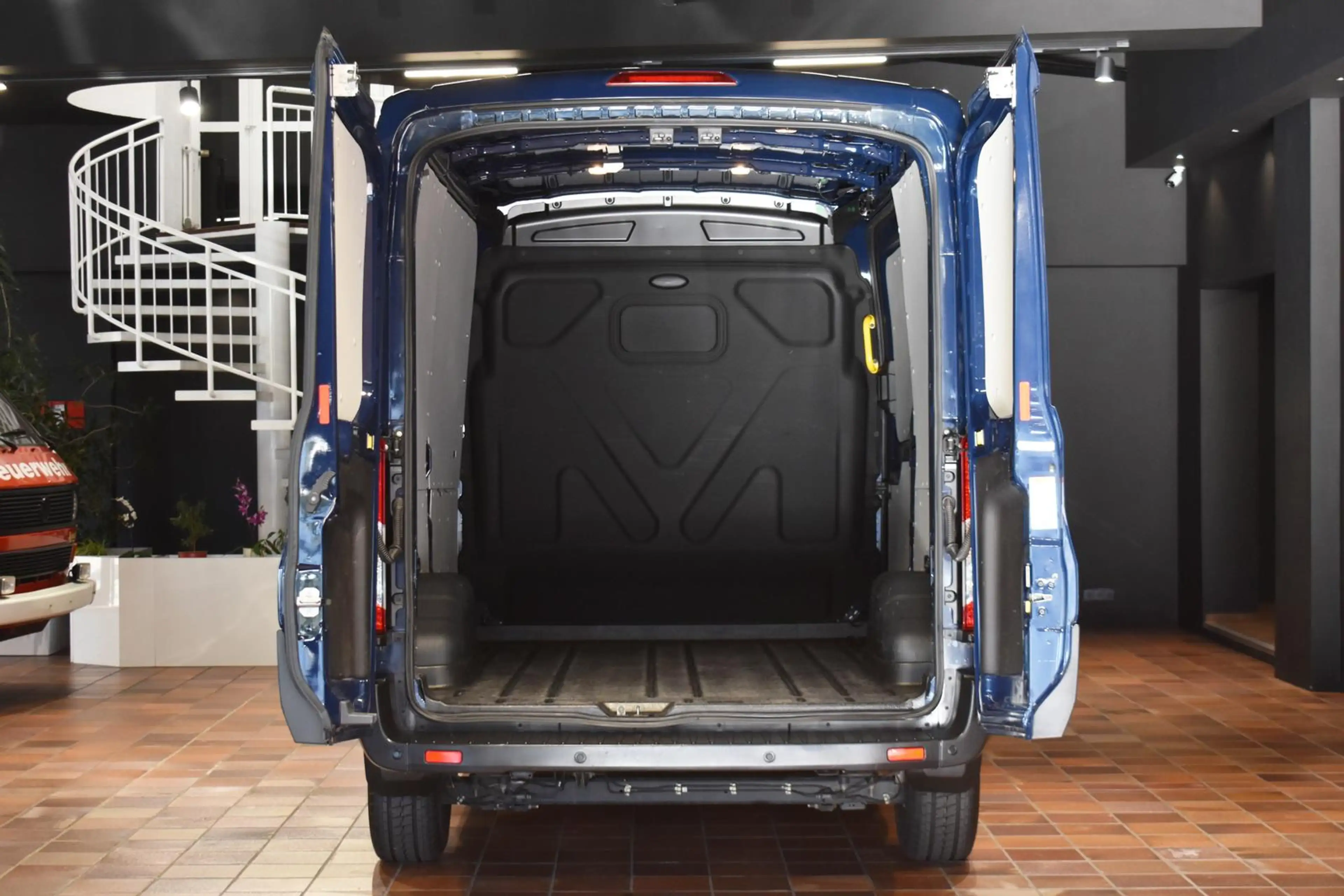 Ford Transit 350 L2H2 TREND KLIMA TEMPOMAT SITZHEIZUNG BEHEIZBA — photo 8