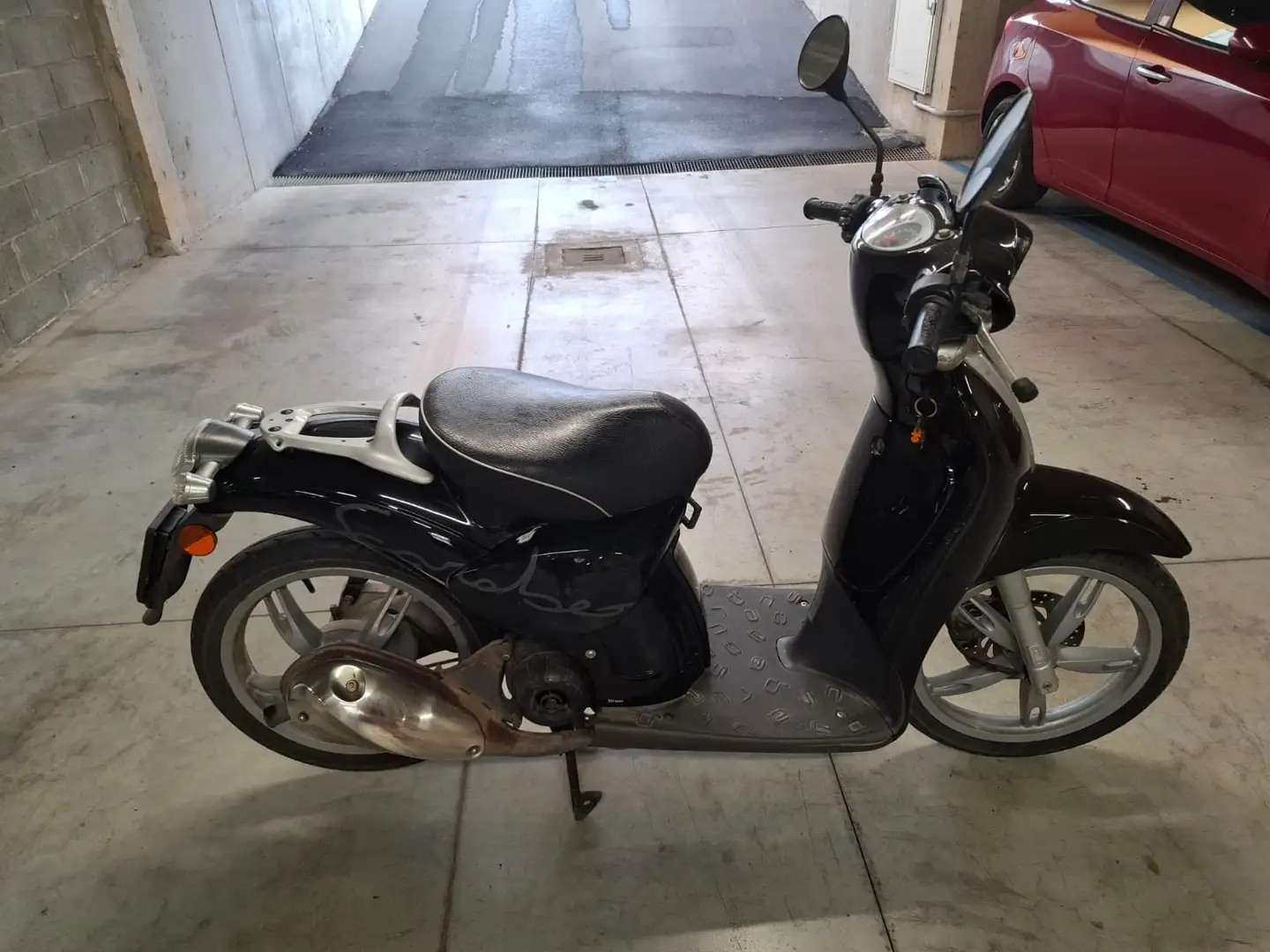 Aprilia Scarabeo Noir - 2